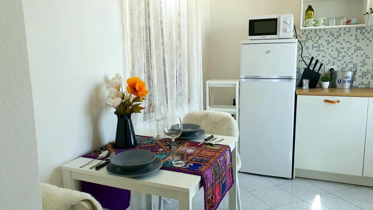 Chafbius Apartment Каляри Екстериор снимка